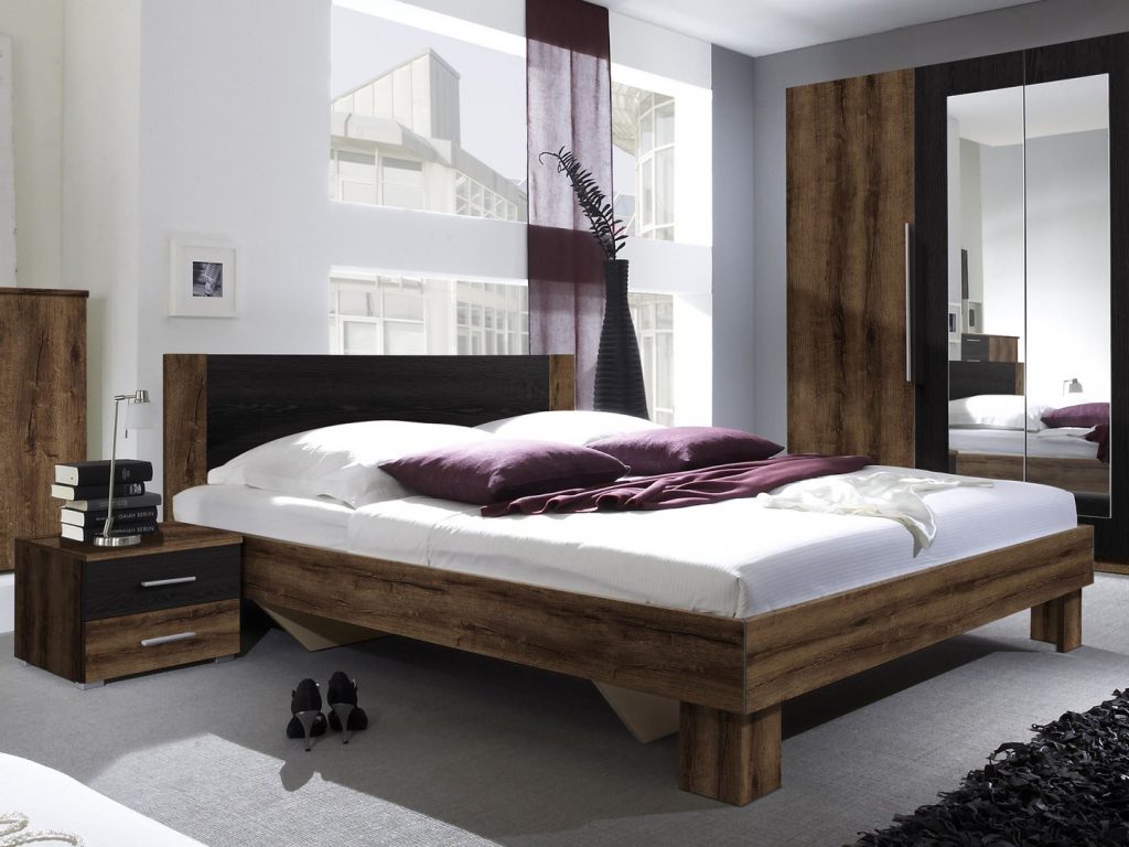 Pat matrimonial 180 cm Verwood Typ 52. Dormitor perfect pentru camera voastră.