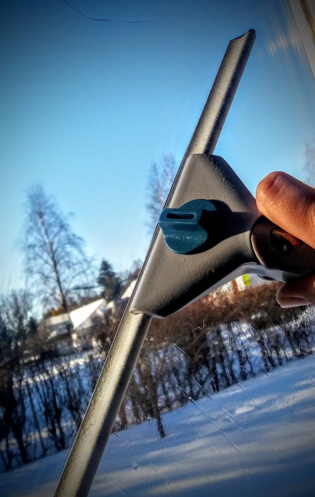 Accesorii pentru o curatenie eficienta a casei. Curatenia de primavara este necesara.