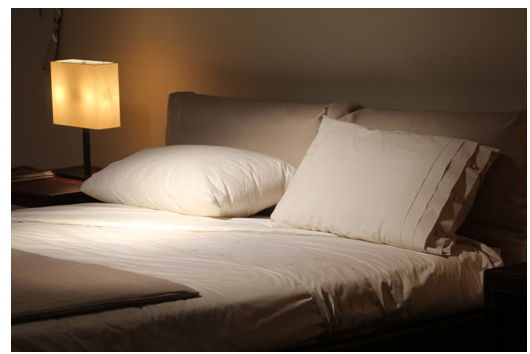 Pat matrimonial pentru dormitorul de acasa. Alegeti salteaua potrivita pentru un somn de calitate.