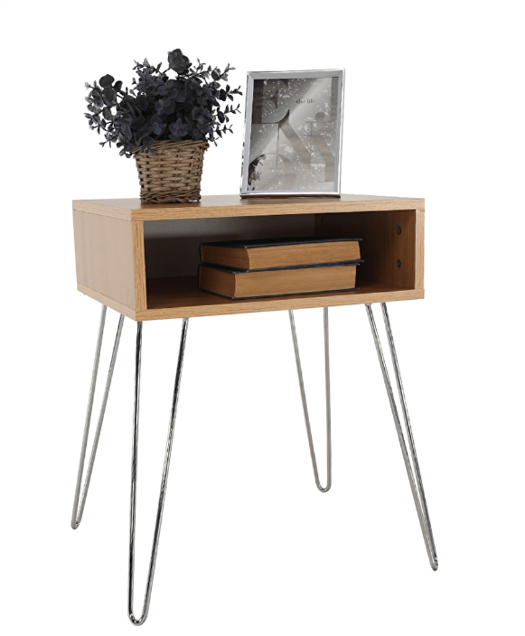 Alegerea noptierei potrivite poate fi corecctă și în selecția celei din lemn și metal cu picioare rotunjite.