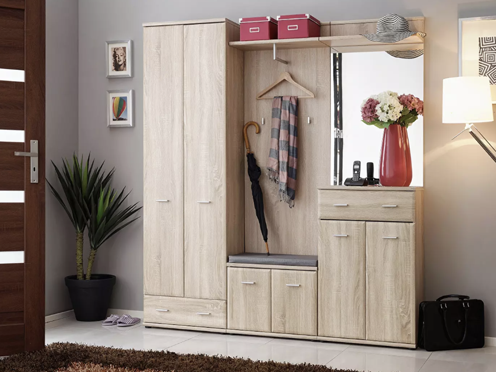mobilier pentru hol pe versiunea color de stejar sonoma care conține garderobă, pantofar, comodă, panou cuier și oglindă. Aranjare eficientă a holului?