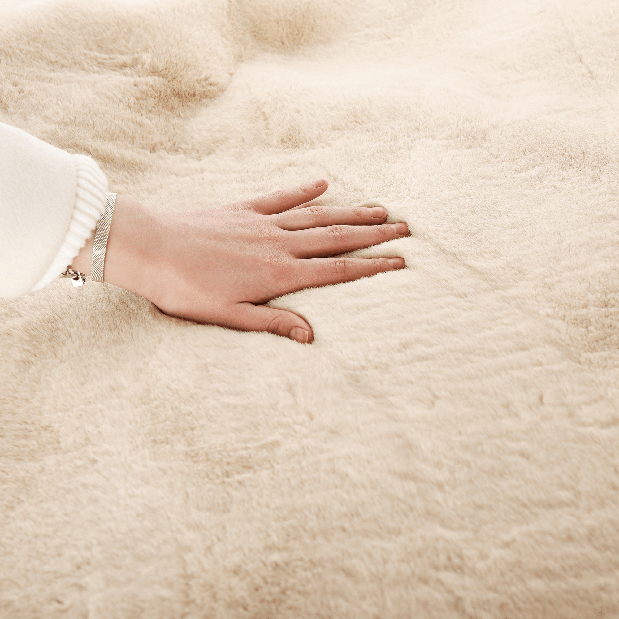 Pătură din blană artificială 150x180 cm Rarea New (bej)
