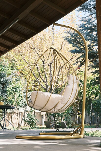 Scaun balansoar de grădină Druket (Auriu + crem)